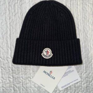 Moncler Men's Black Hat✨✨